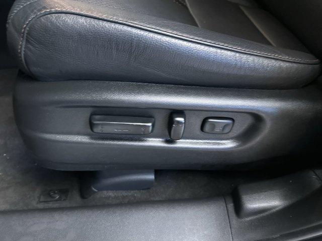 Photo of 2023 Crystal Black Pearl Honda Passport