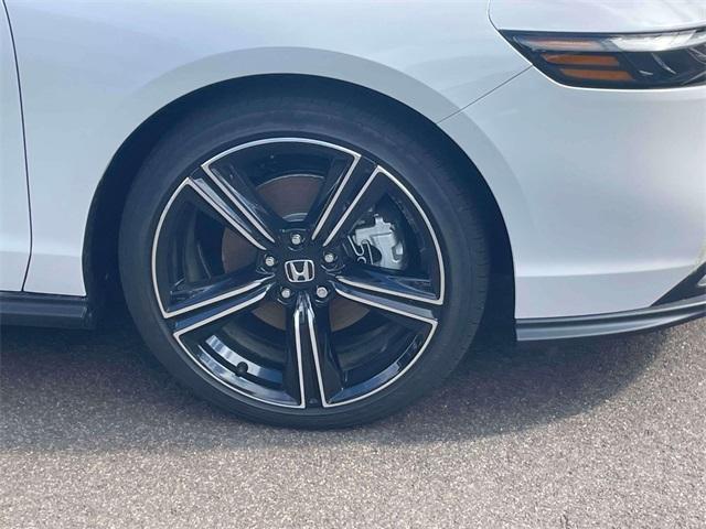 Photo of 2025 Platinum White Pearl Honda Accord Hybrid
