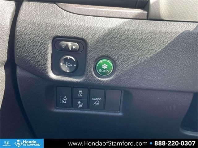 Photo of 2025 Platinum White Pearl Honda Ridgeline