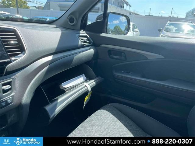 Photo of 2025 Platinum White Pearl Honda Ridgeline