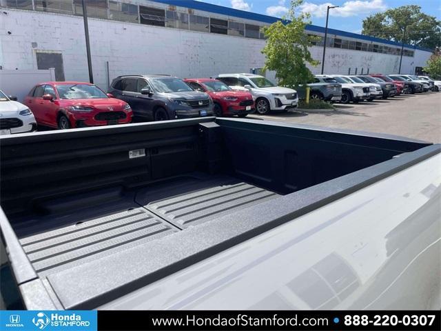 Photo of 2025 Platinum White Pearl Honda Ridgeline
