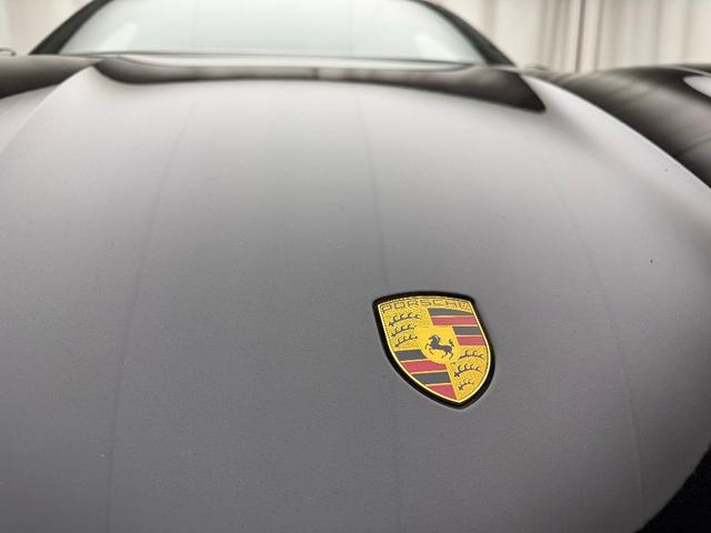 Photo of 2023 Jet Black Metallic Porsche Taycan