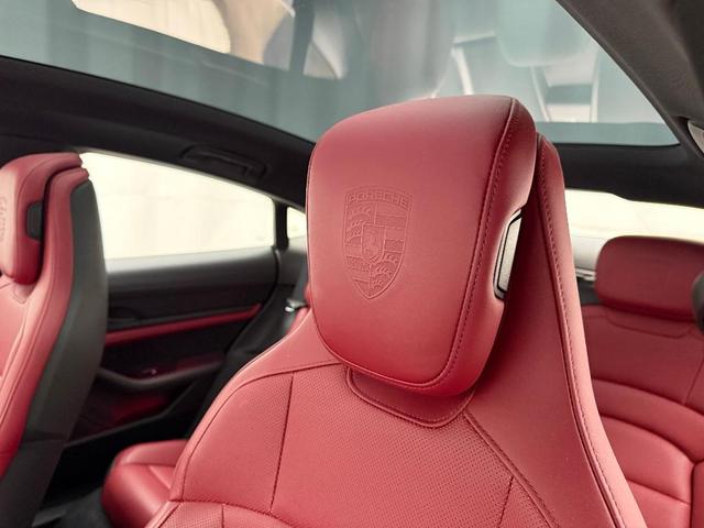 Photo of 2023 Jet Black Metallic Porsche Taycan