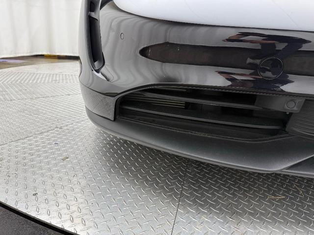 Photo of 2023 Jet Black Metallic Porsche Taycan
