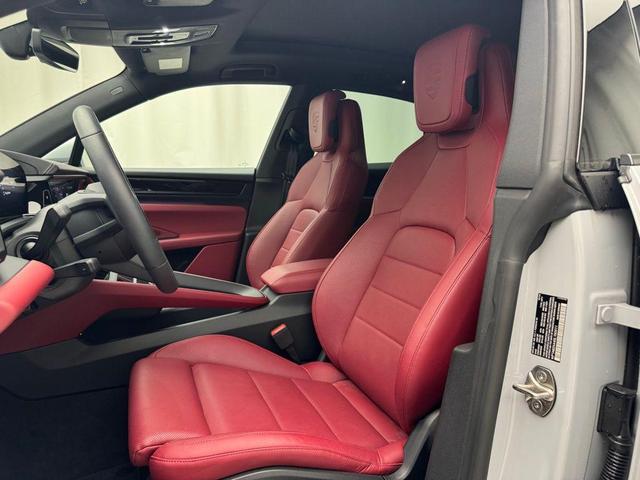 Photo of 2025 Ice Grey Metallic Porsche Macan