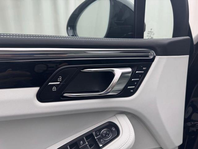 Photo of 2025 Black Porsche Macan