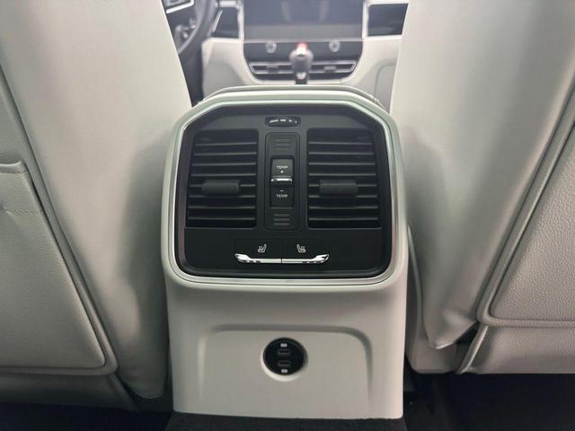 Photo of 2025 Black Porsche Macan