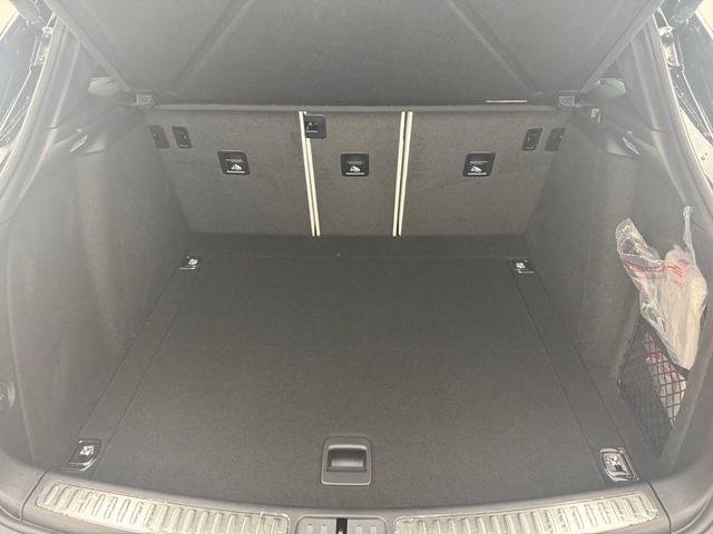 Photo of 2025 Black Porsche Macan