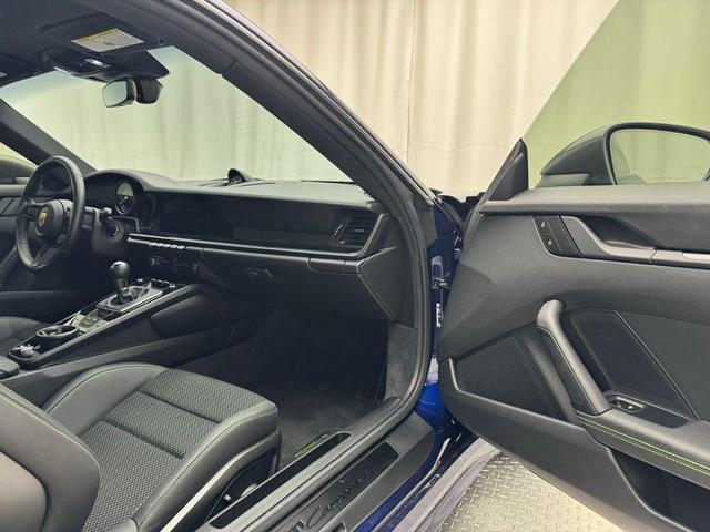 Photo of 2023 Gentian Blue Metallic Porsche 911