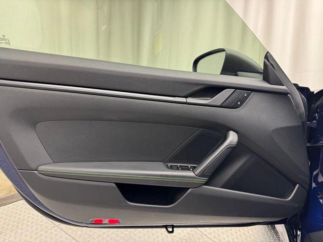 Photo of 2023 Gentian Blue Metallic Porsche 911