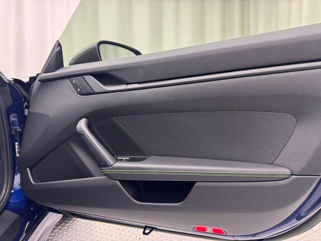 Photo of 2023 Gentian Blue Metallic Porsche 911