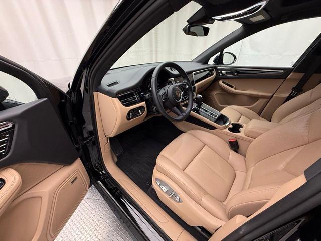 Photo of 2024 Black Porsche Macan