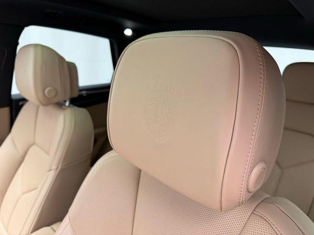 Photo of 2024 Black Porsche Macan