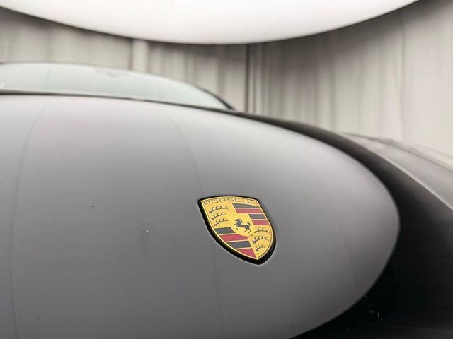 Photo of 2024 Black Porsche Macan