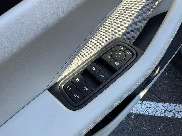 Photo of 2024 Green Porsche Macan Electric