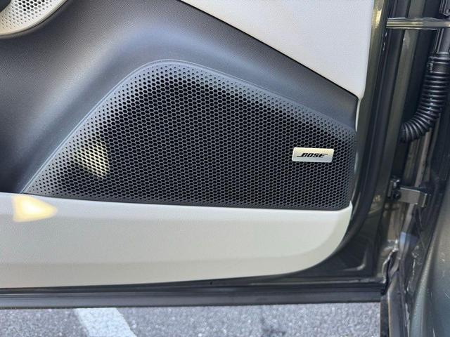 Photo of 2024 Green Porsche Macan Electric