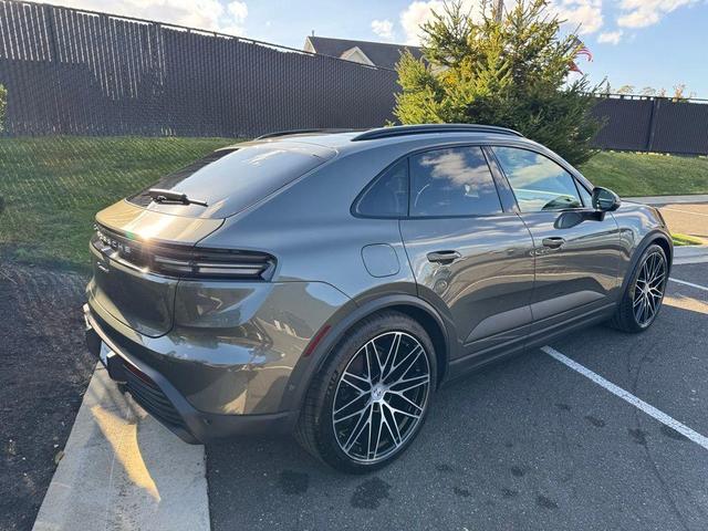 Photo of 2024 Green Porsche Macan Electric