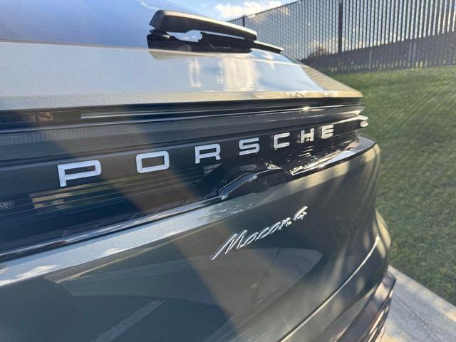 Photo of 2024 Green Porsche Macan Electric