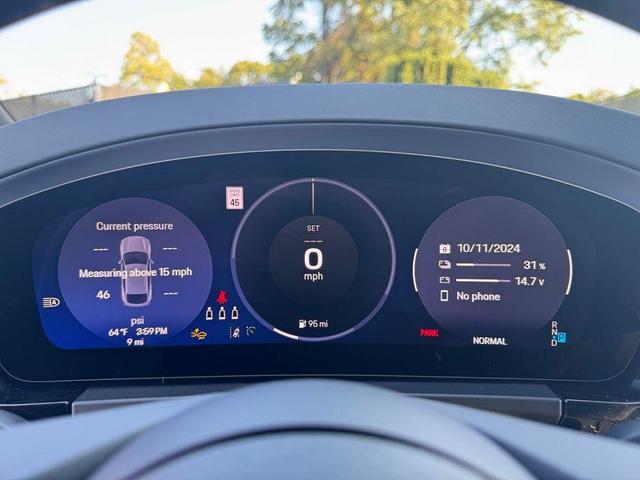 Photo of 2024 White Porsche Macan Electric