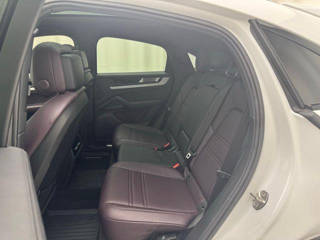 Photo of 2024 White Porsche Cayenne