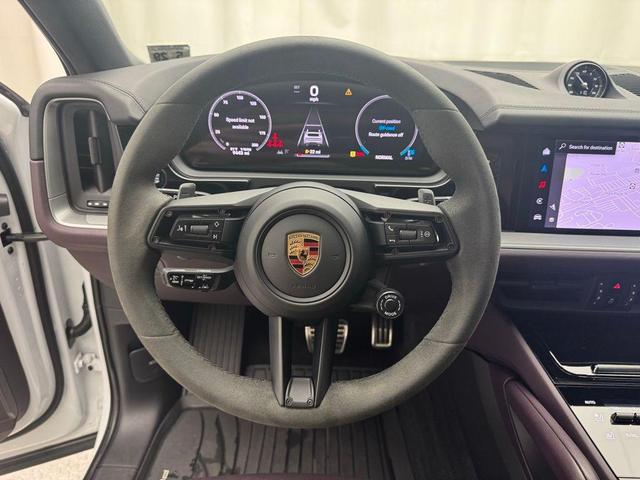 Photo of 2024 White Porsche Cayenne