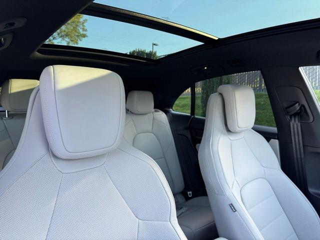 Photo of 2024 Blue Porsche Macan Electric