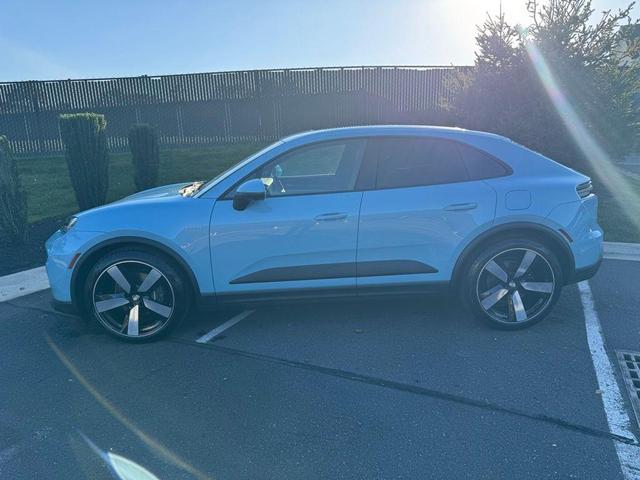 Photo of 2024 Blue Porsche Macan Electric