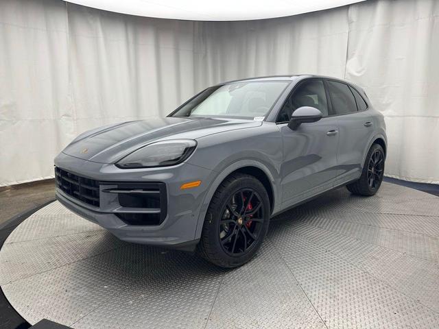 Photo of 2025 Arctic Grey Porsche Cayenne