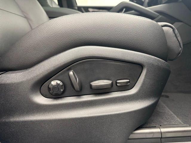 Photo of 2025 Arctic Grey Porsche Cayenne