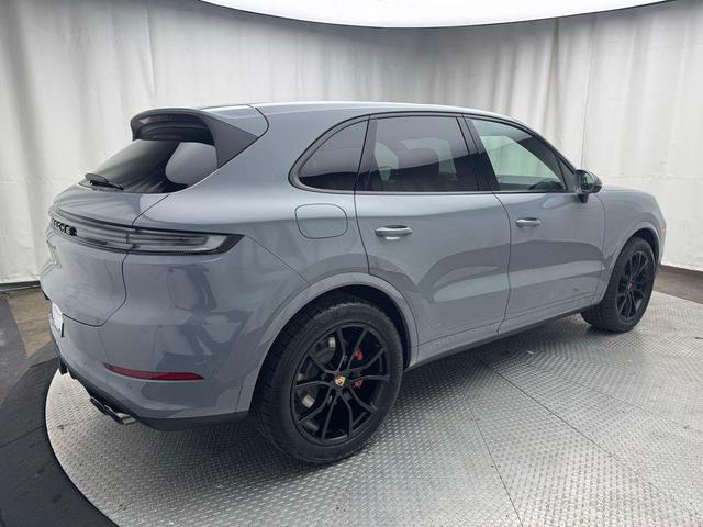 Photo of 2025 Arctic Grey Porsche Cayenne