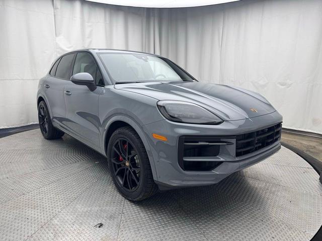 Photo of 2025 Arctic Grey Porsche Cayenne