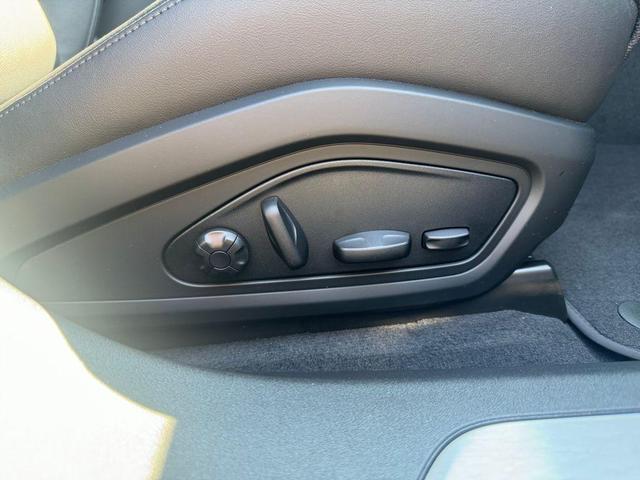 Photo of 2025 Gray Porsche Taycan