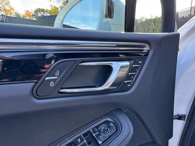 Photo of 2025 White Porsche Macan