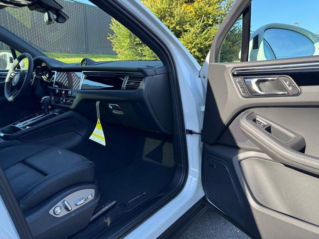 Photo of 2025 White Porsche Macan