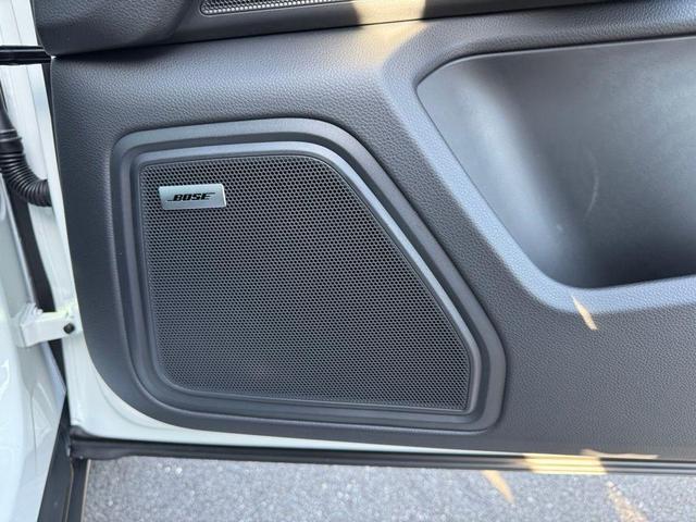 Photo of 2025 White Porsche Macan