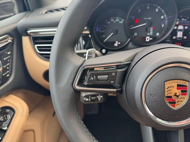 Photo of 2025 White Porsche Macan