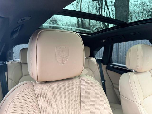 Photo of 2025 White Porsche Macan