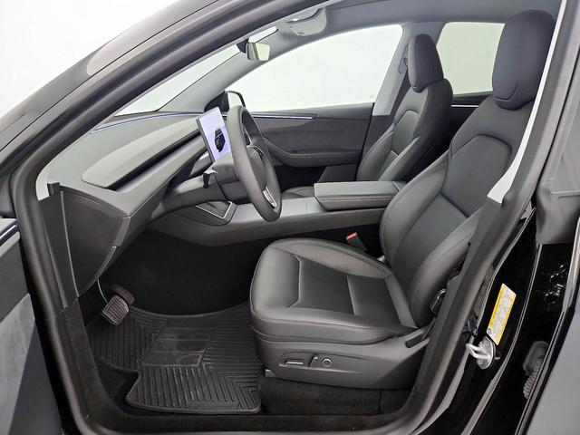 Photo of 2026 Black Tesla Model Y