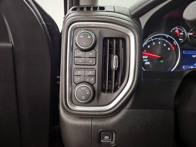 Photo of 2019 Black Chevrolet Silverado 1500