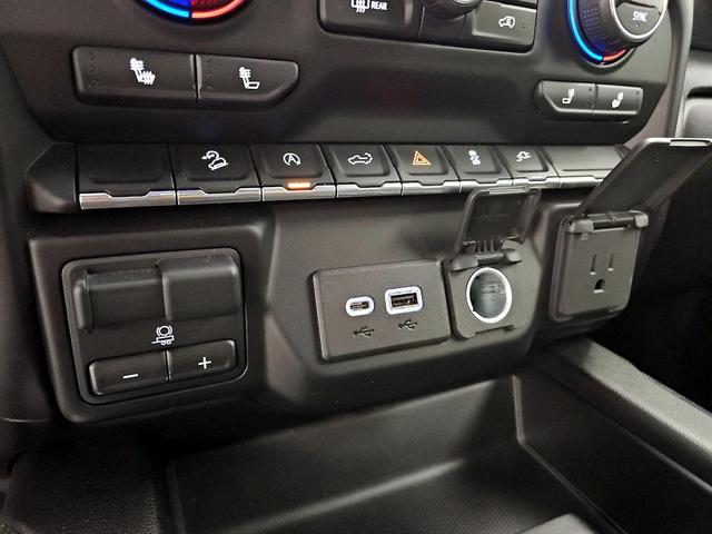 Photo of 2019 Black Chevrolet Silverado 1500