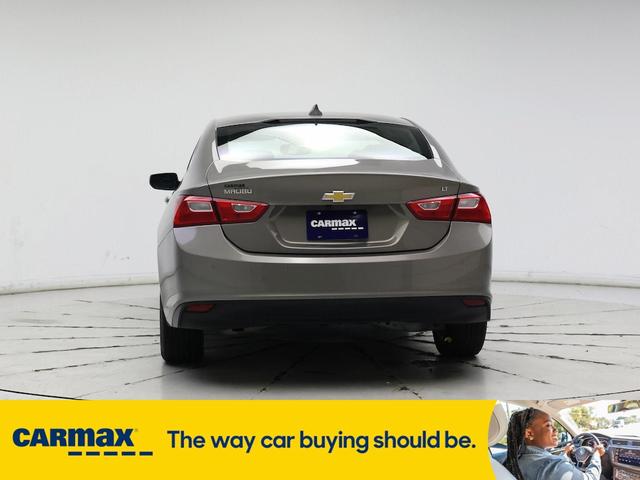 Photo of 2018 Silver Chevrolet Malibu