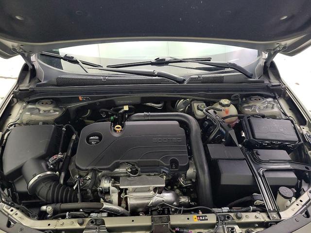 Photo of 2018 Silver Chevrolet Malibu