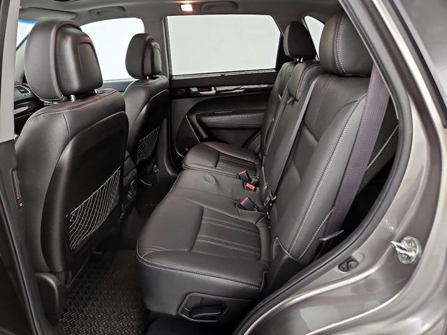 Photo of 2015 Gray Kia Sorento