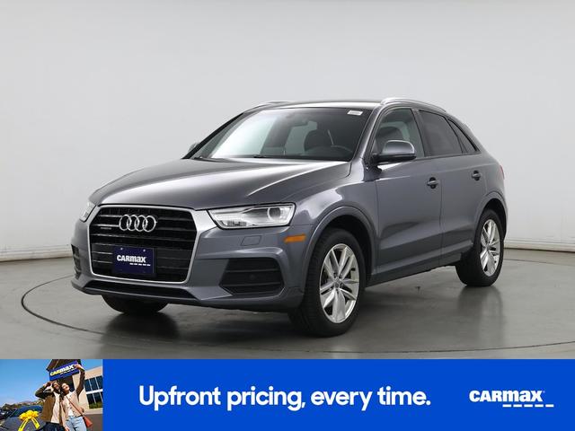 Photo of 2017 Gray Audi Q3