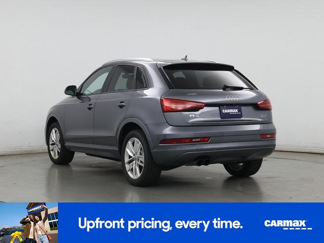 Photo of 2017 Gray Audi Q3