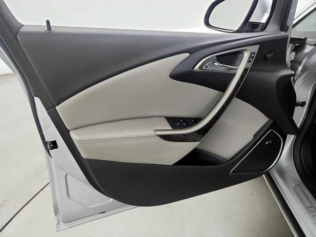Photo of 2015 Silver Buick Verano