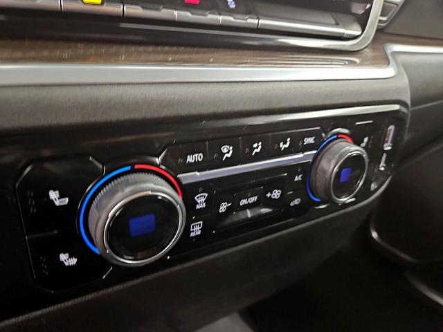 Photo of 2022 Black Chevrolet Silverado 1500