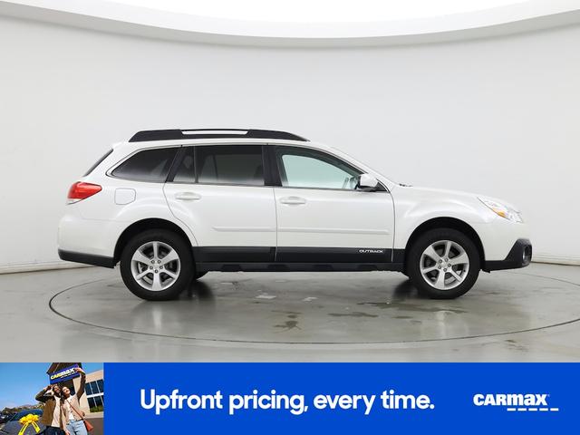 Photo of 2014 White Subaru Outback