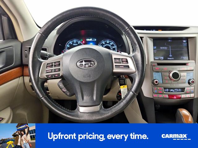 Photo of 2014 White Subaru Outback