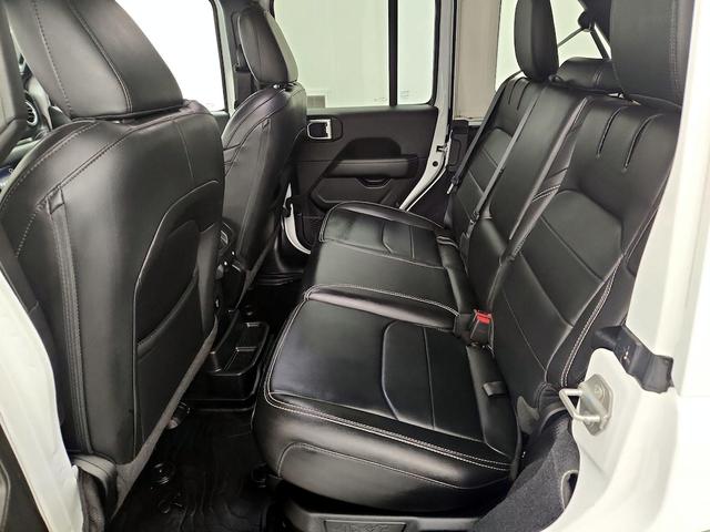 Photo of 2022 White Jeep Wrangler Unlimited 4xe